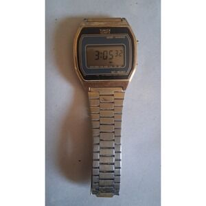 Vintage Timex Quartz Digital Date Watch